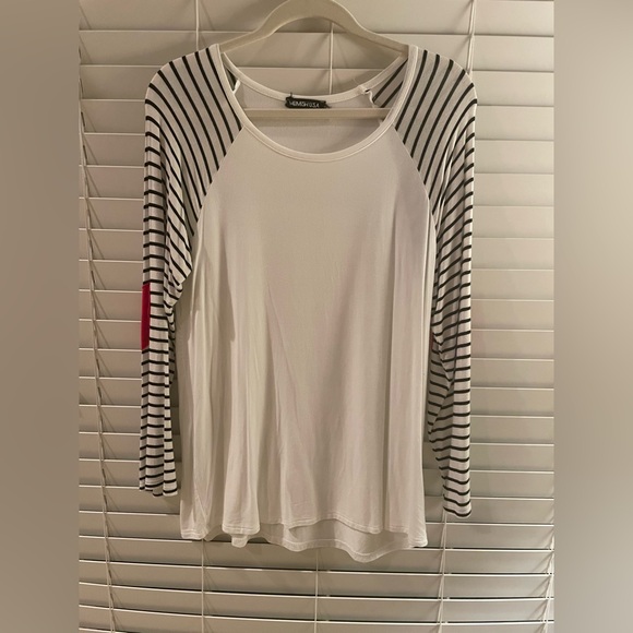 NWOT Shirt Size Small with Hearts on each elbow. ♥️ - Picture 2 of 11